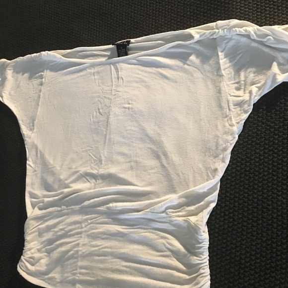 Like New White Ruched Top Size Medium - Picture 3 of 5